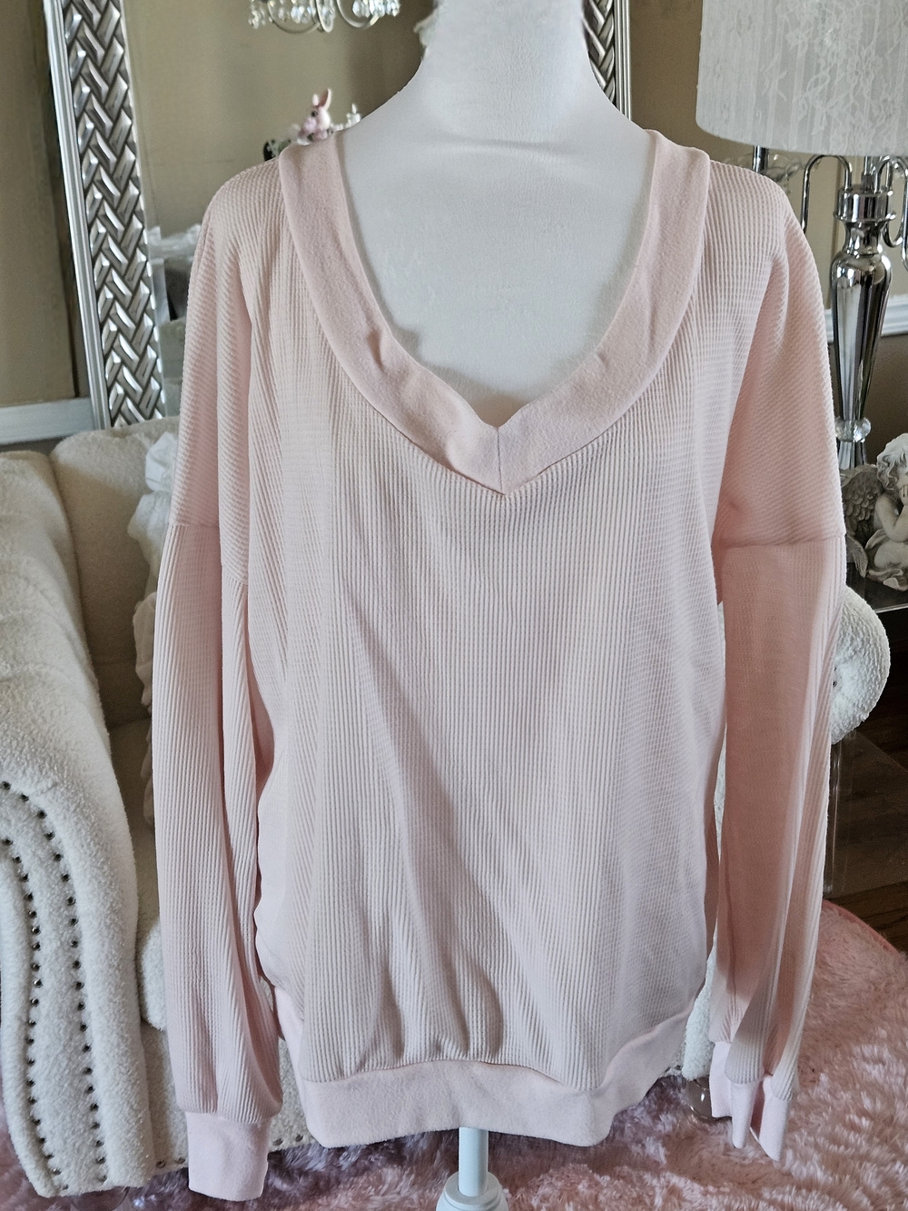 Light Pink V-Neck Ribbed Pullover